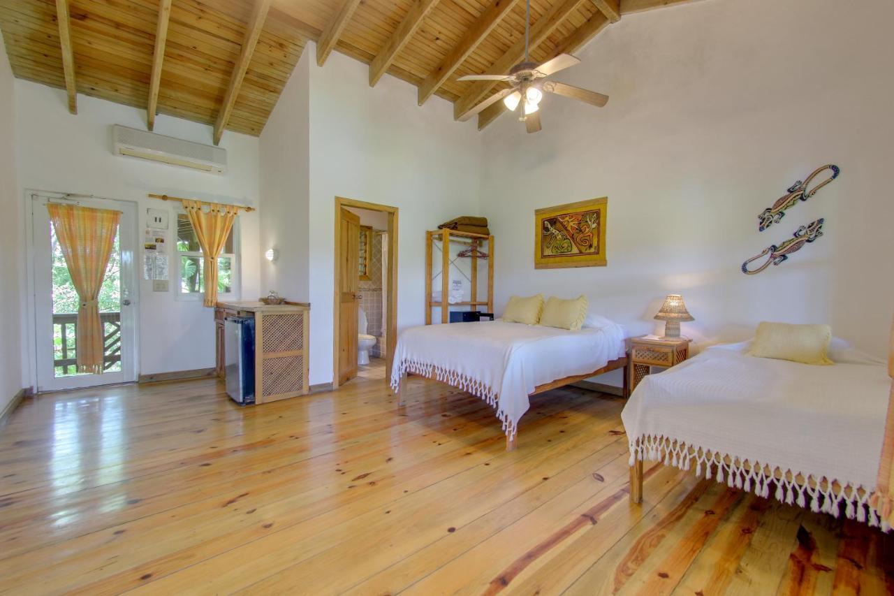 Hotel Posada Las Orquideas,Уест Енд Екстериор снимка