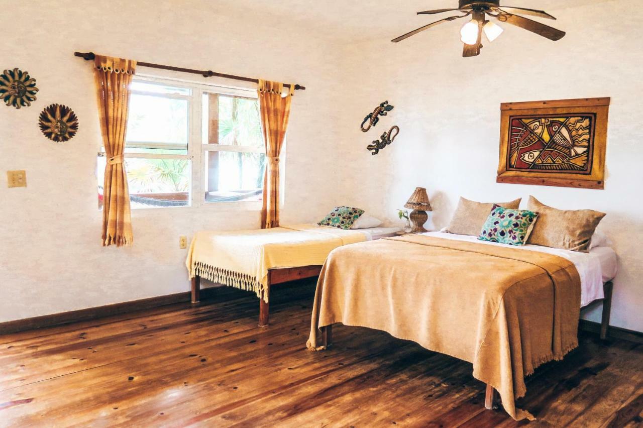 Hotel Posada Las Orquideas,Уест Енд Екстериор снимка