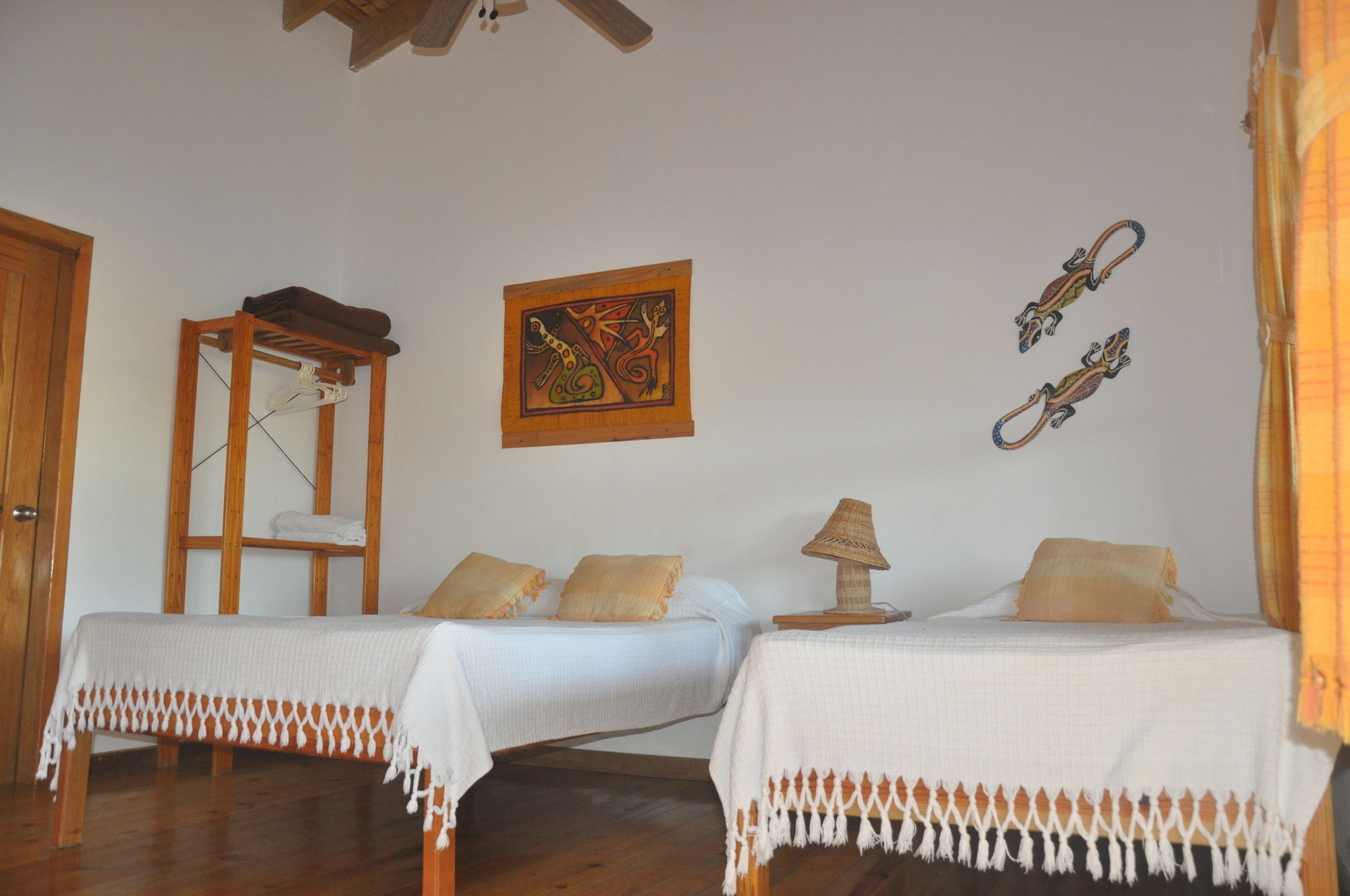 Hotel Posada Las Orquideas,Уест Енд Екстериор снимка